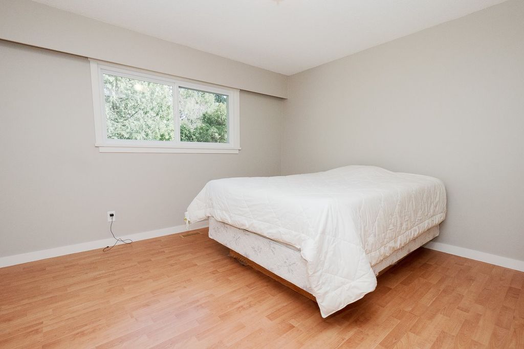 listing image 1103828625721078354