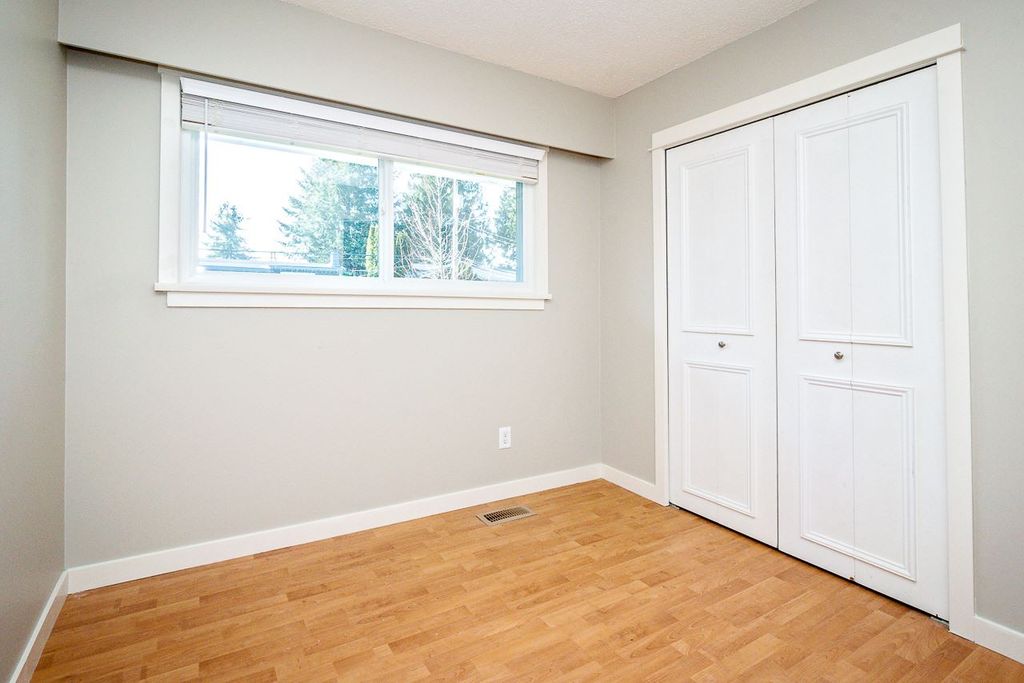 listing image 1103740225989319707