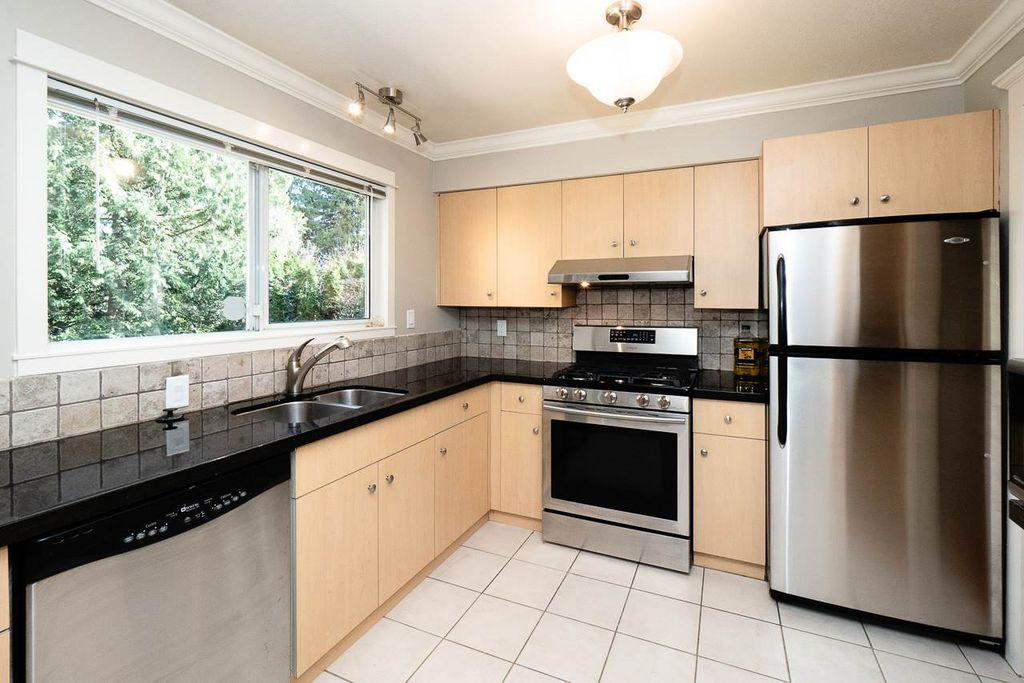 listing image 1103493193818255053