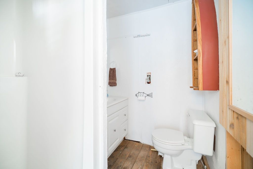 listing image 1101803773086648813