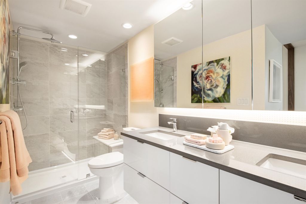 listing image 1103772389569898623