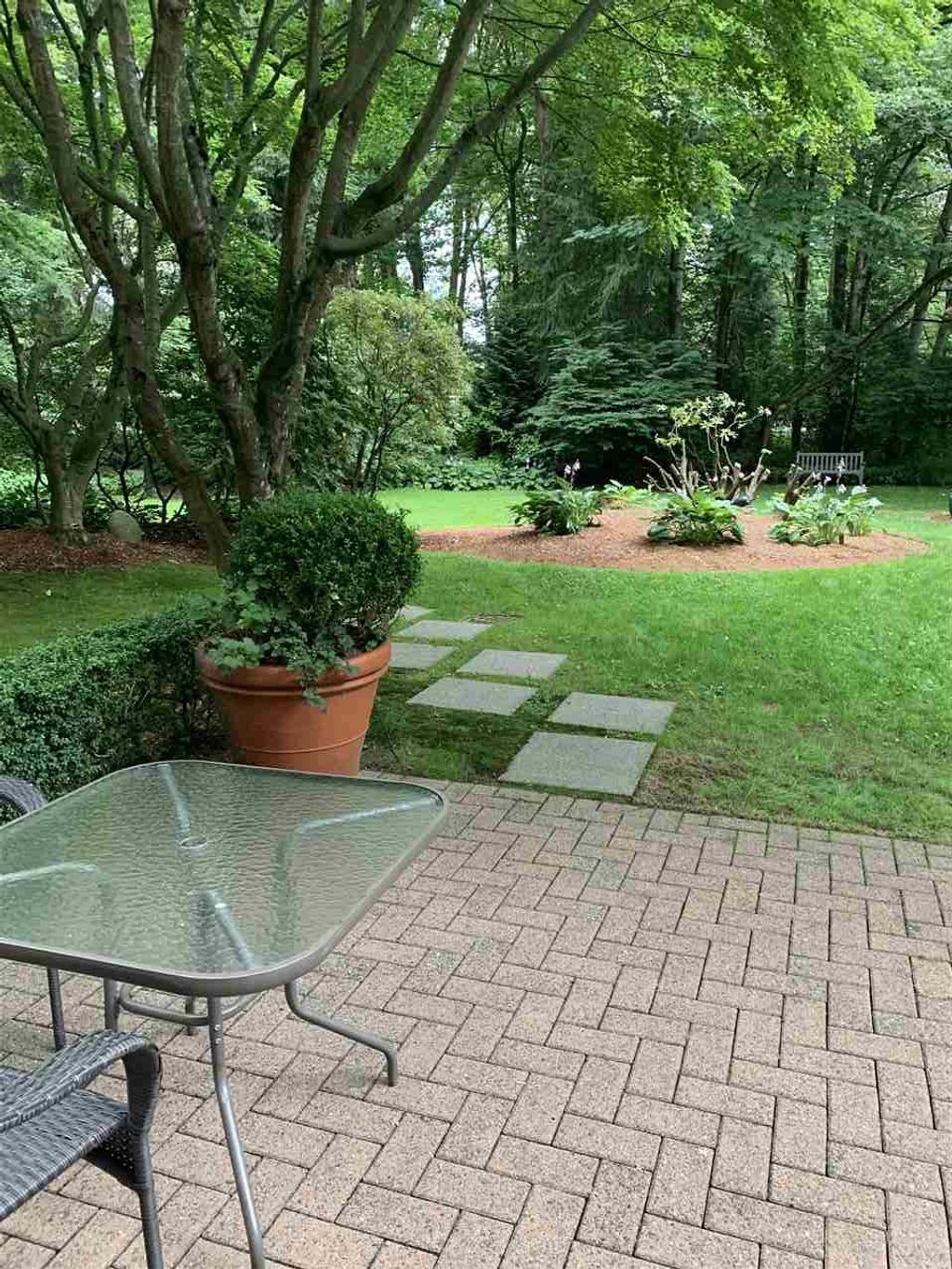 listing image 1105213278905672738
