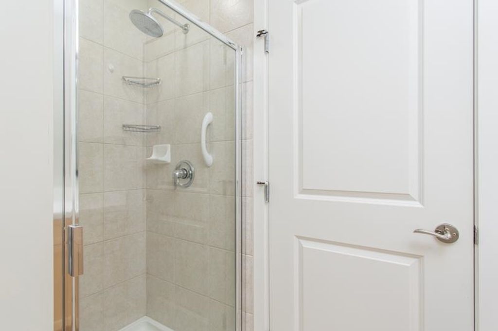 listing image 1109383149670340503