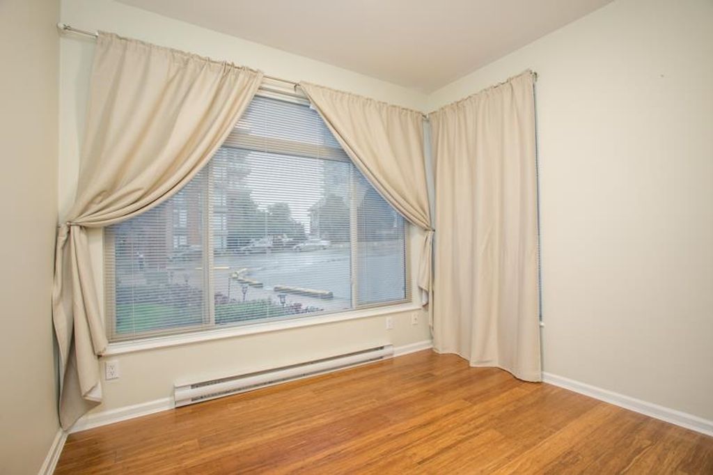 listing image 1101362761295879579