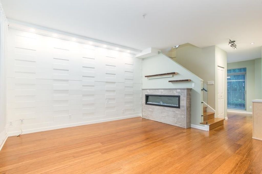 listing image 1104151399891072280