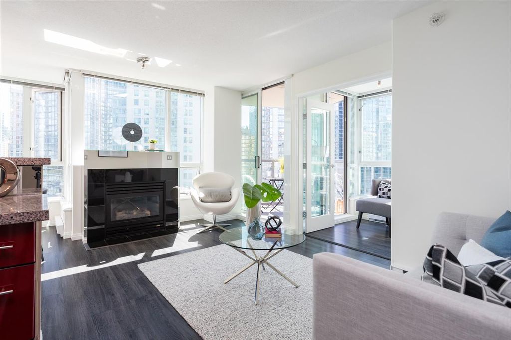 listing image 1102461246867321074