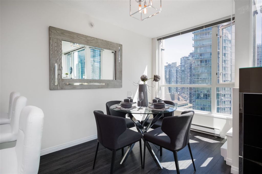 listing image 1102309074432460099