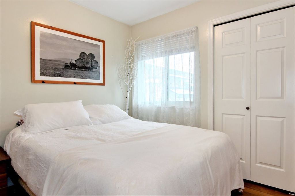 listing image 1106947958400312000