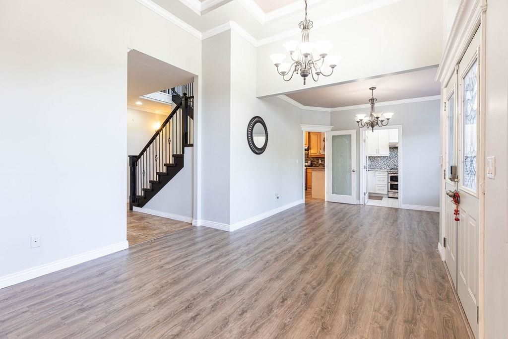 listing image 1105068475667424458