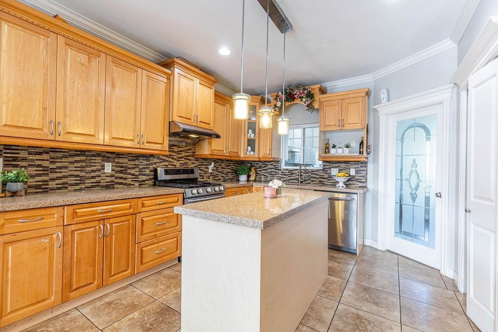 listing image 1103960777607058518