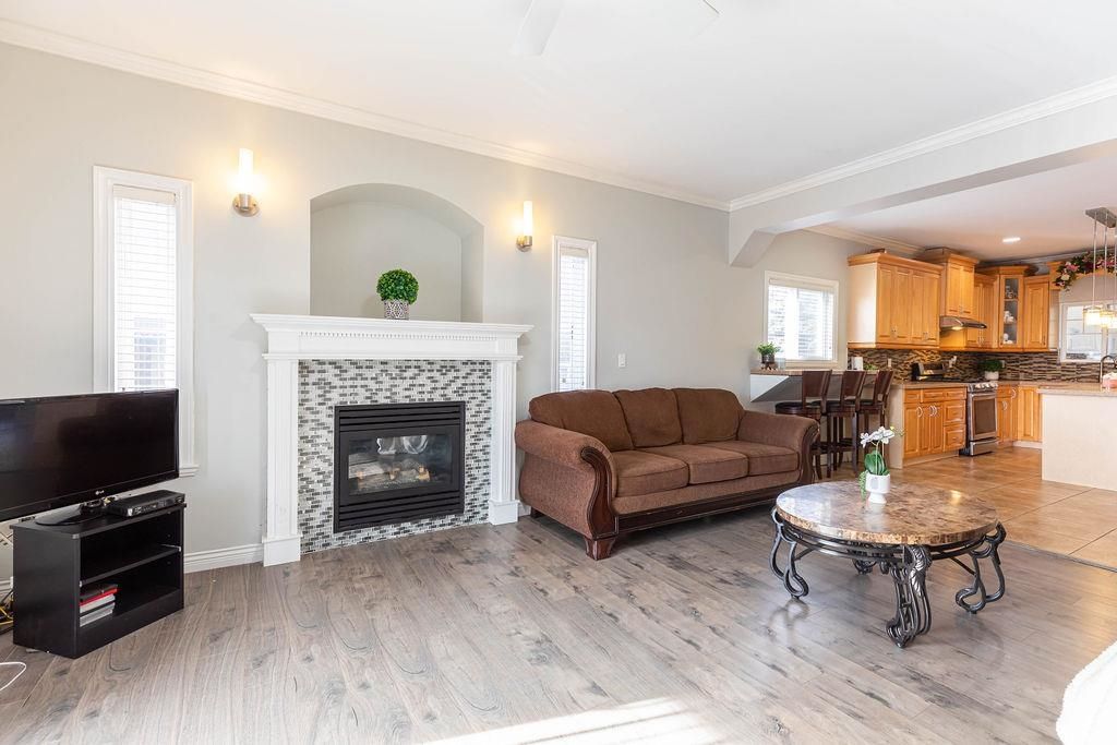 listing image 1105554379341547696