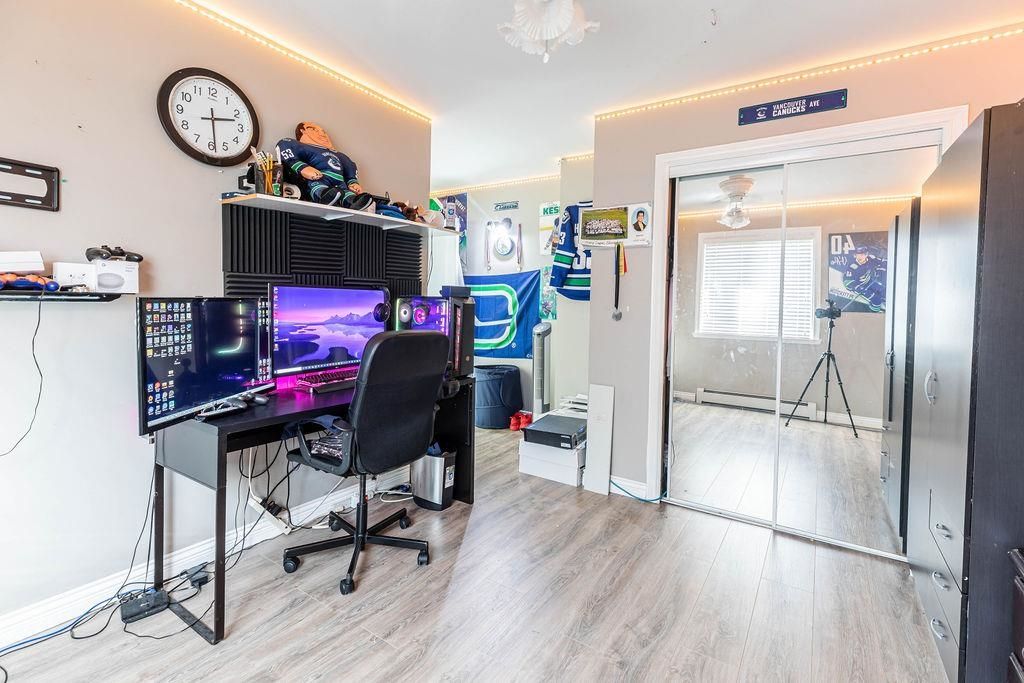 listing image 1106166928240839237