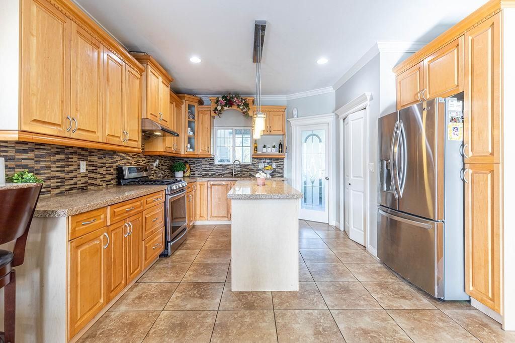 listing image 1100912377829003037