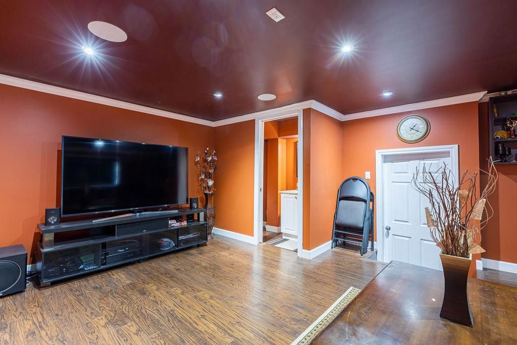 listing image 1108830248535606832