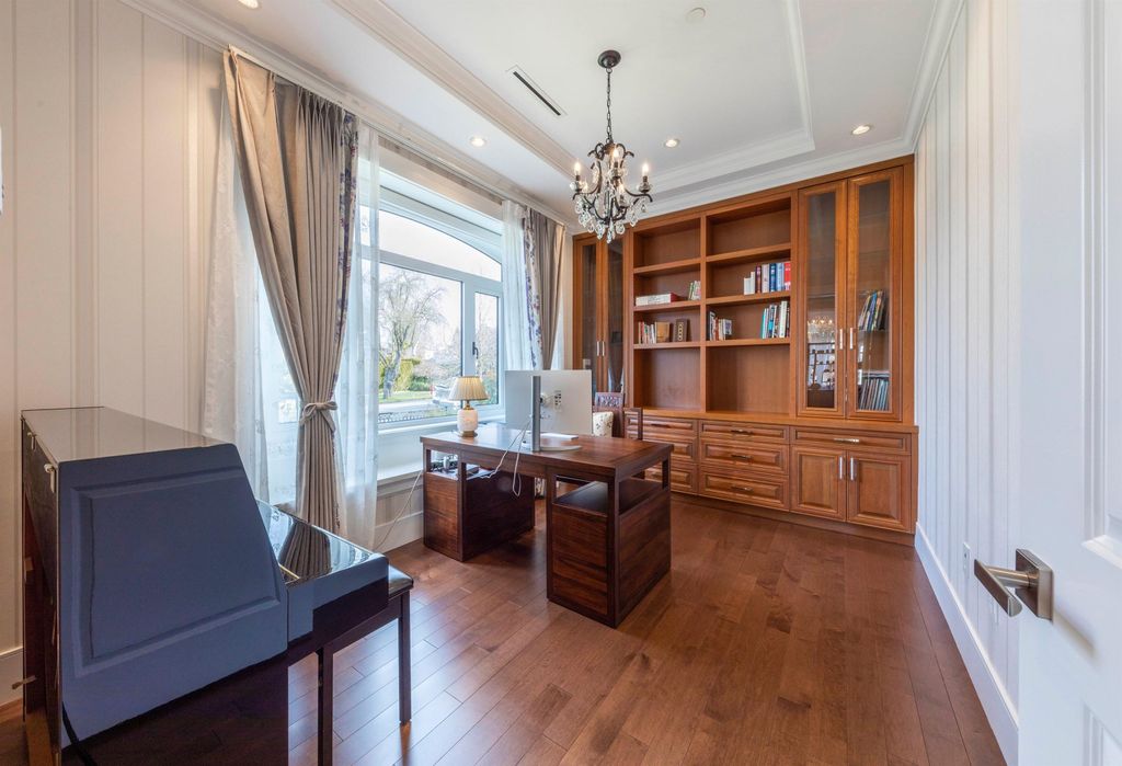 listing image 1102178224467494303