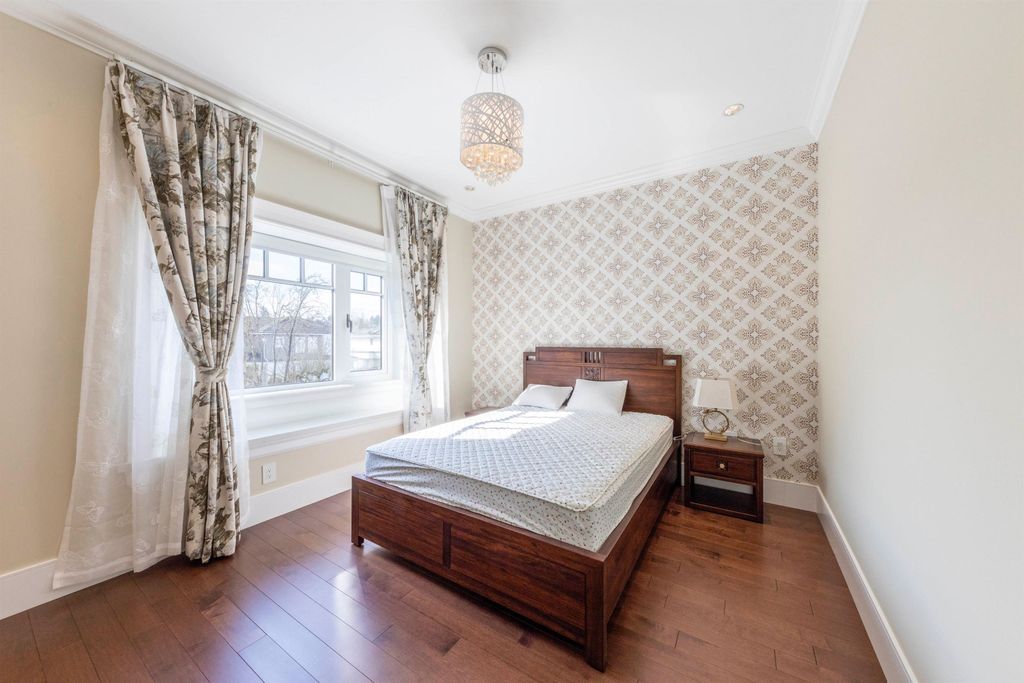 listing image 1105734109730796530