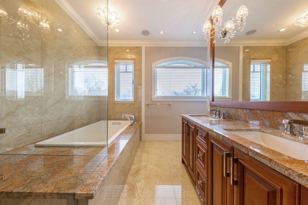 listing image 1100093612186675143