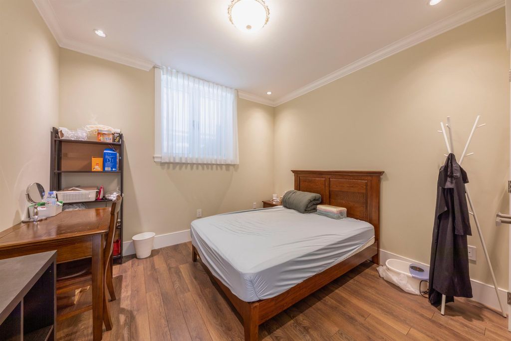 listing image 1103085462688649844