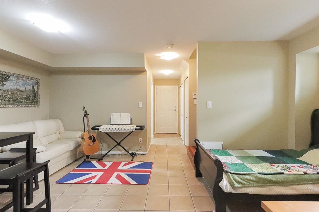listing image 1101804603609299839
