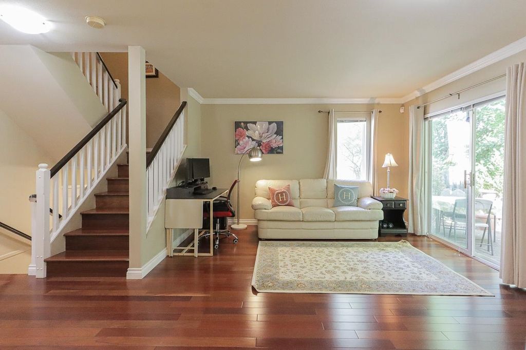 listing image 1105735387672172881