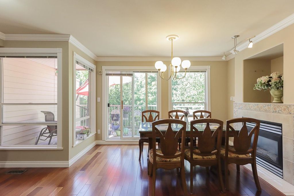 listing image 1100123941668852841