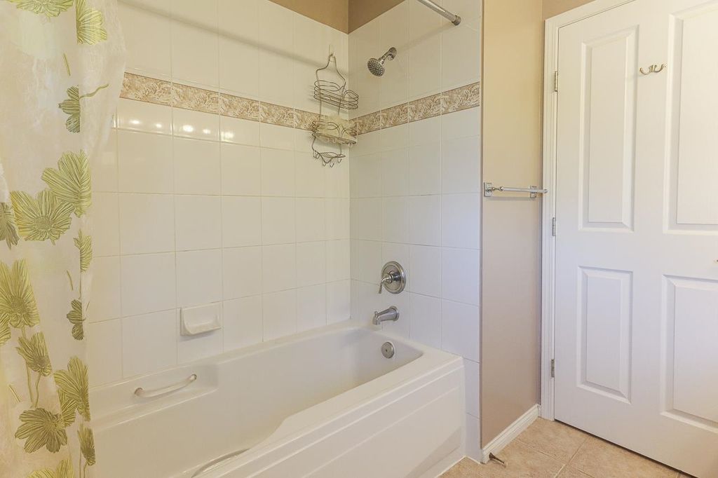 listing image 1103991359002243861