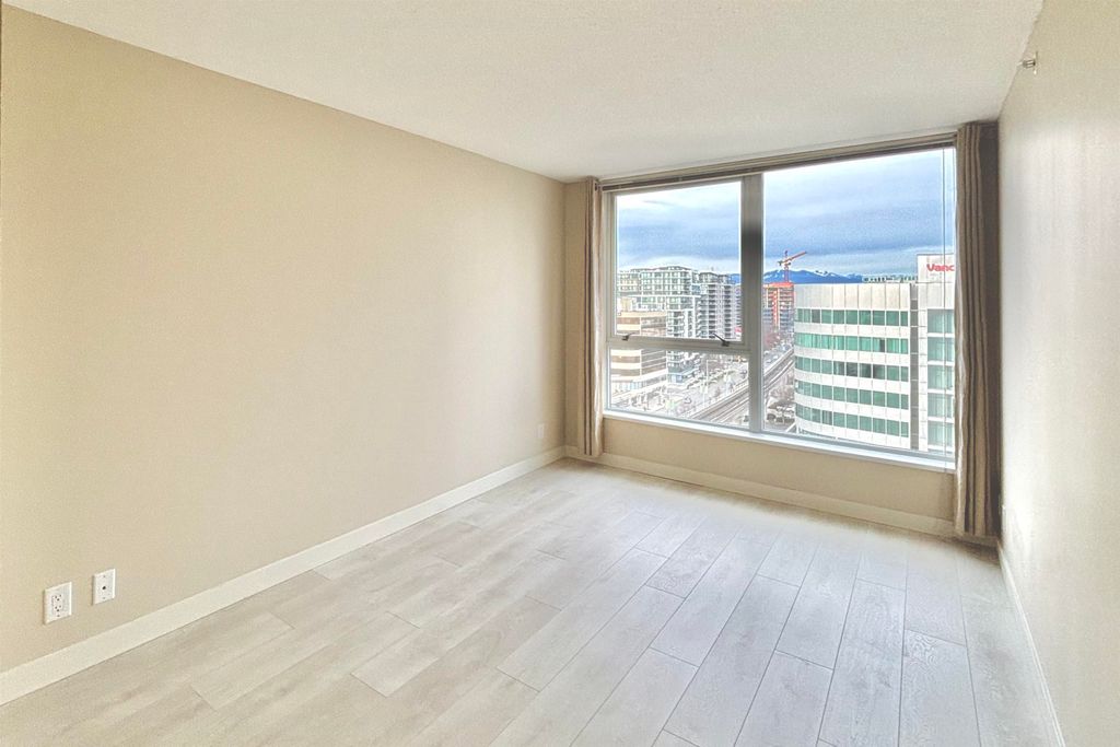 listing image 1109452366454730480