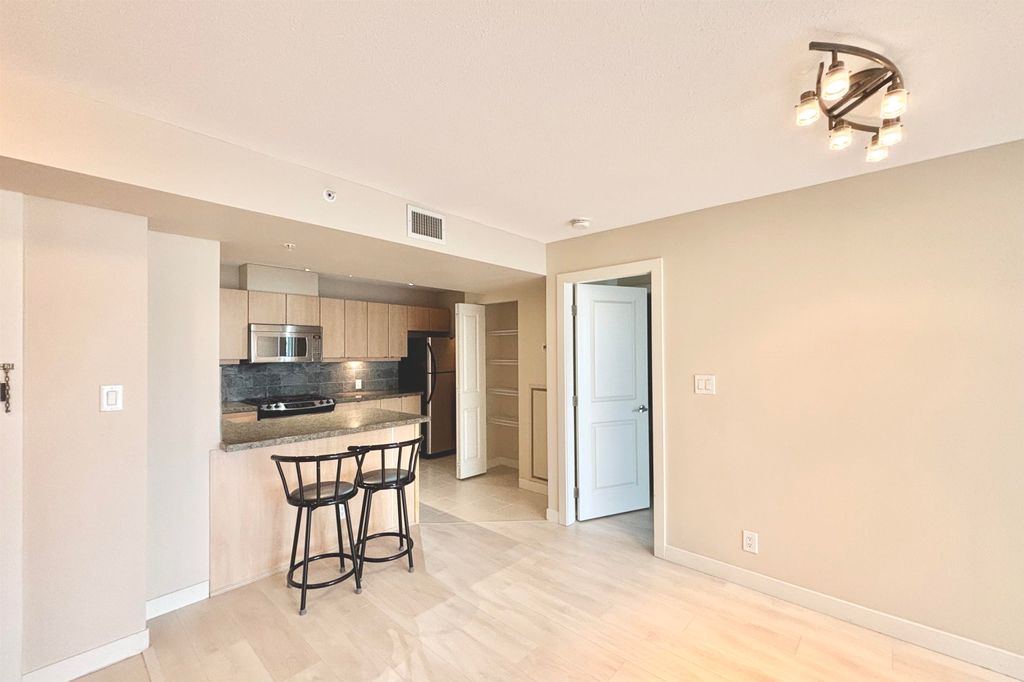 listing image 1103767377186844467