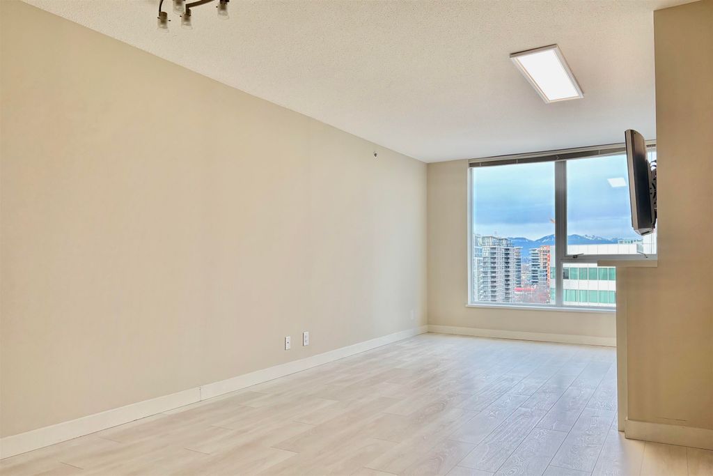 listing image 1109287470105723282