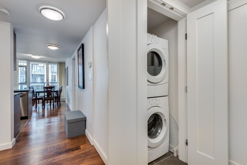 listing image 1103817233084798265