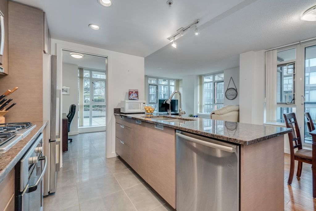 listing image 1106283217385950746