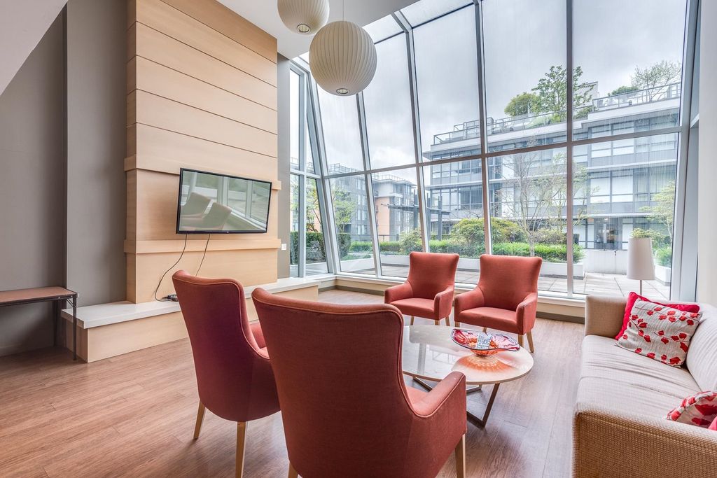 listing image 1102179429915042624