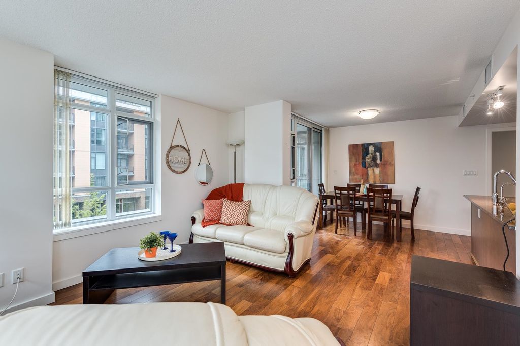 listing image 1108298079800709011