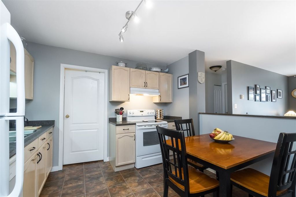 listing image 1104563416194633676