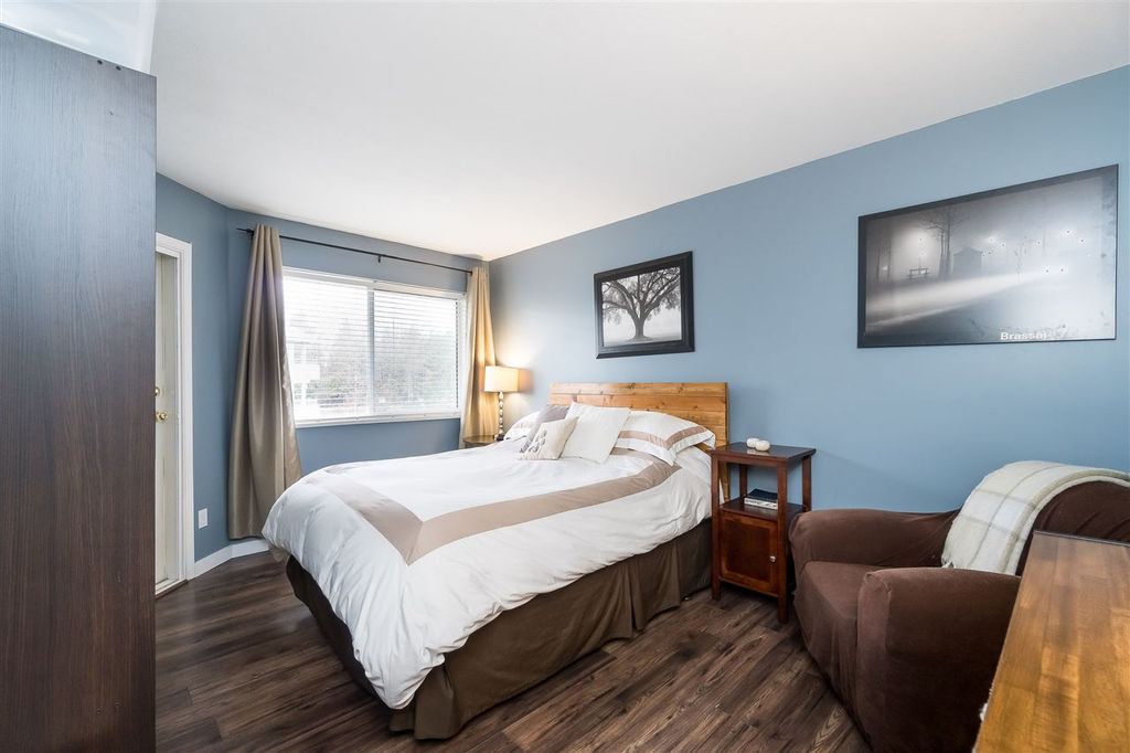 listing image 1102436143675542519