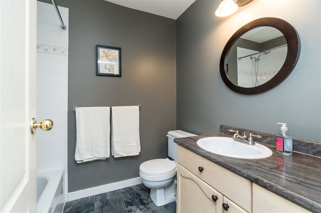 listing image 1104473394387050538
