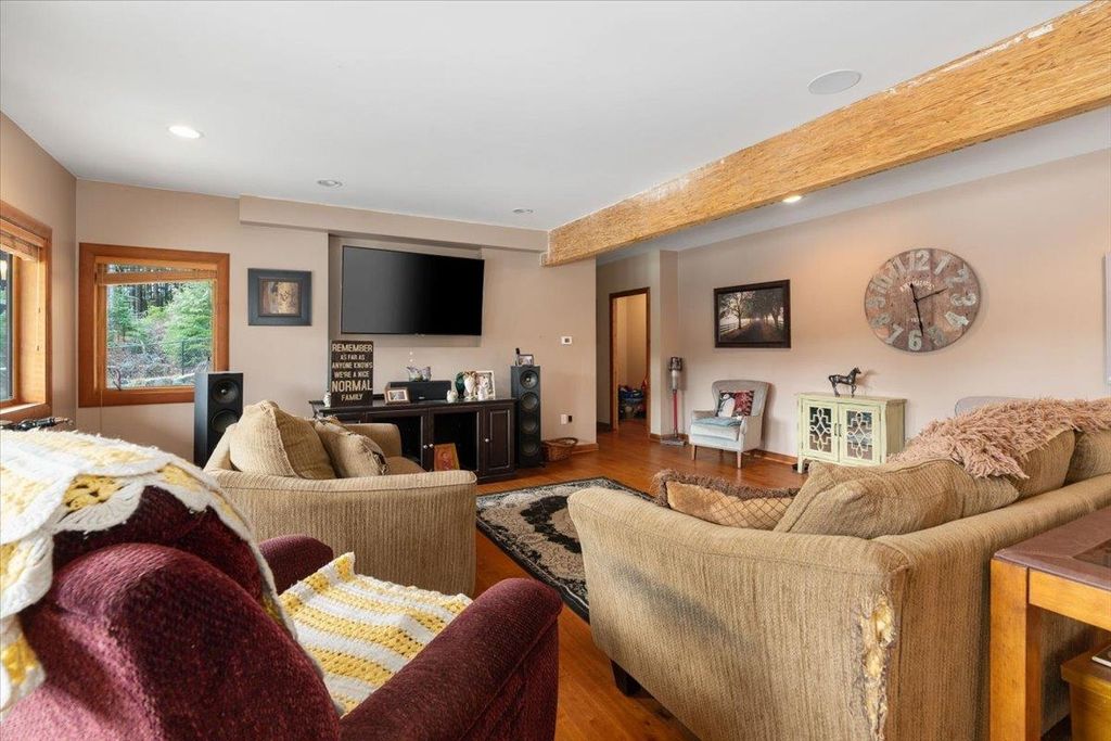 listing image 1102462562941119554