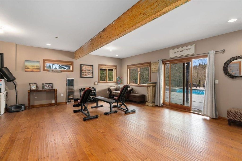 listing image 1100042600206231939