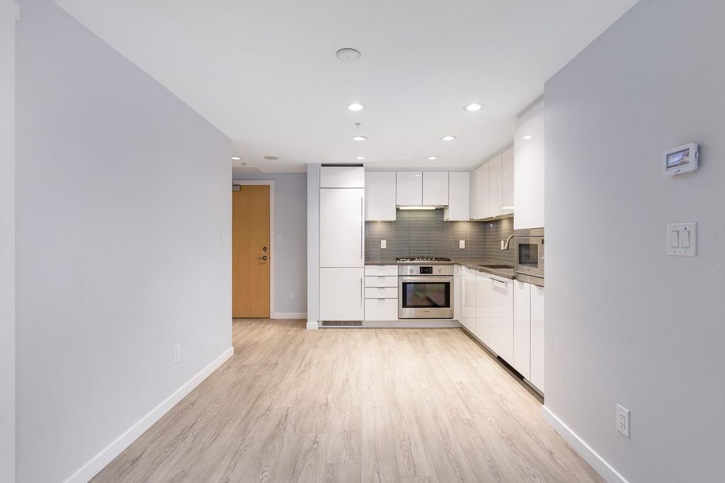 listing image 1102470812084061092