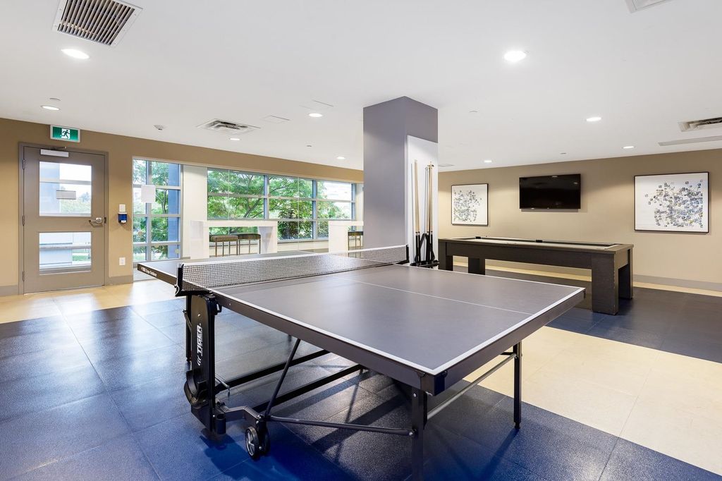 listing image 1102519732141212878
