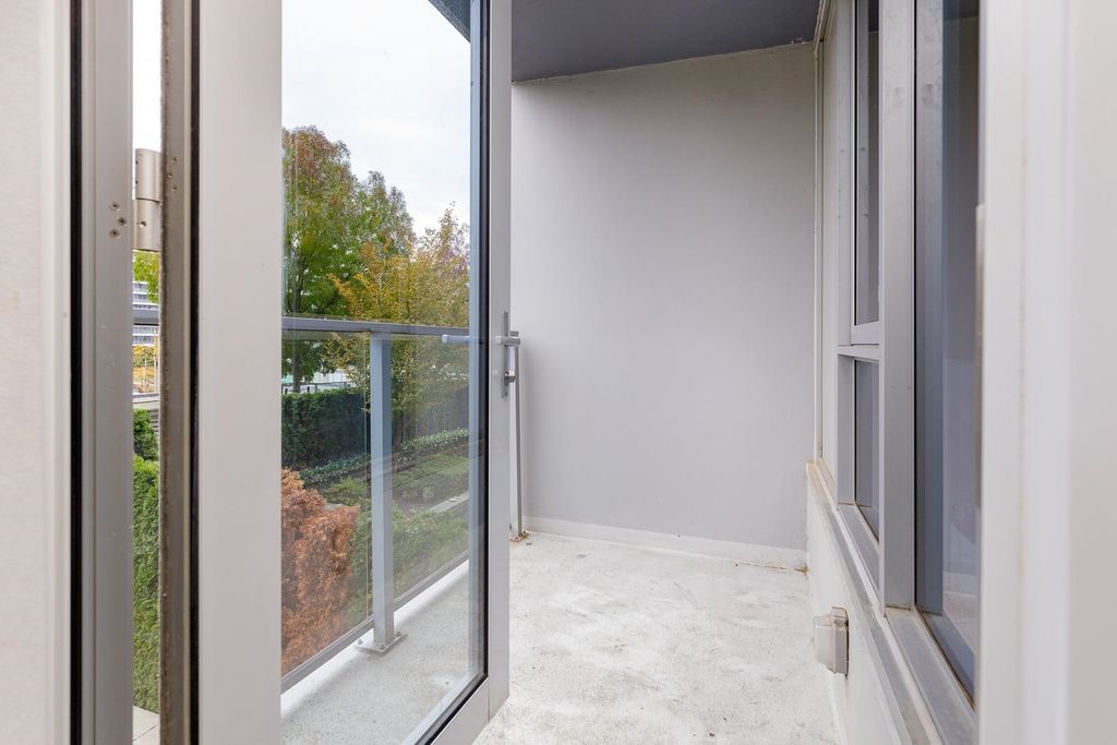 listing image 1102338983297749512