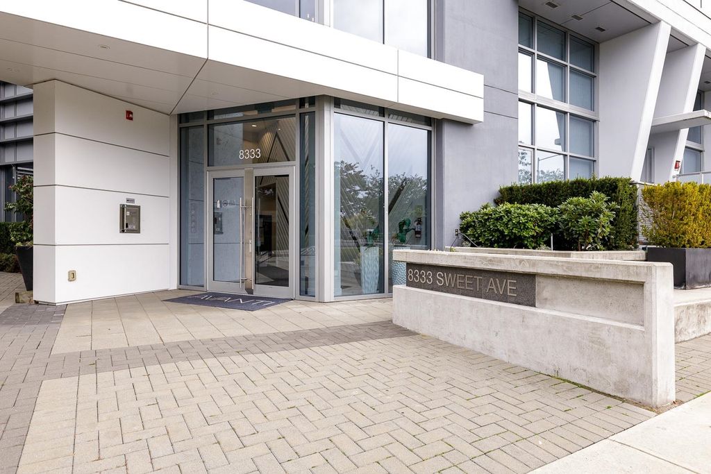 listing image 1101777967735217412