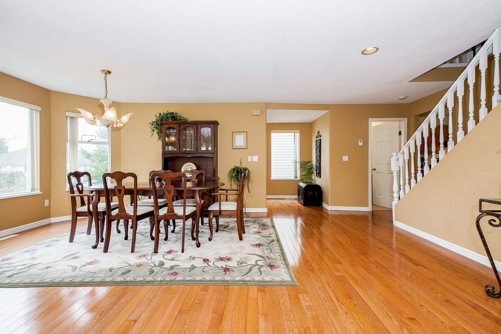 listing image 1106977039790683157