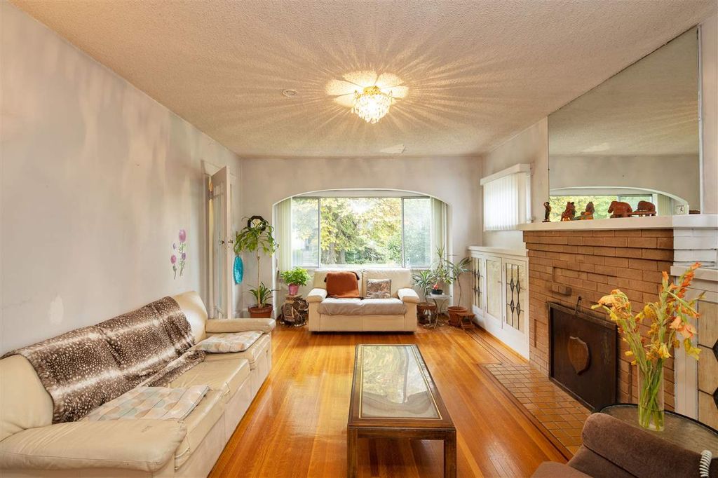 listing image 1104401499801271339