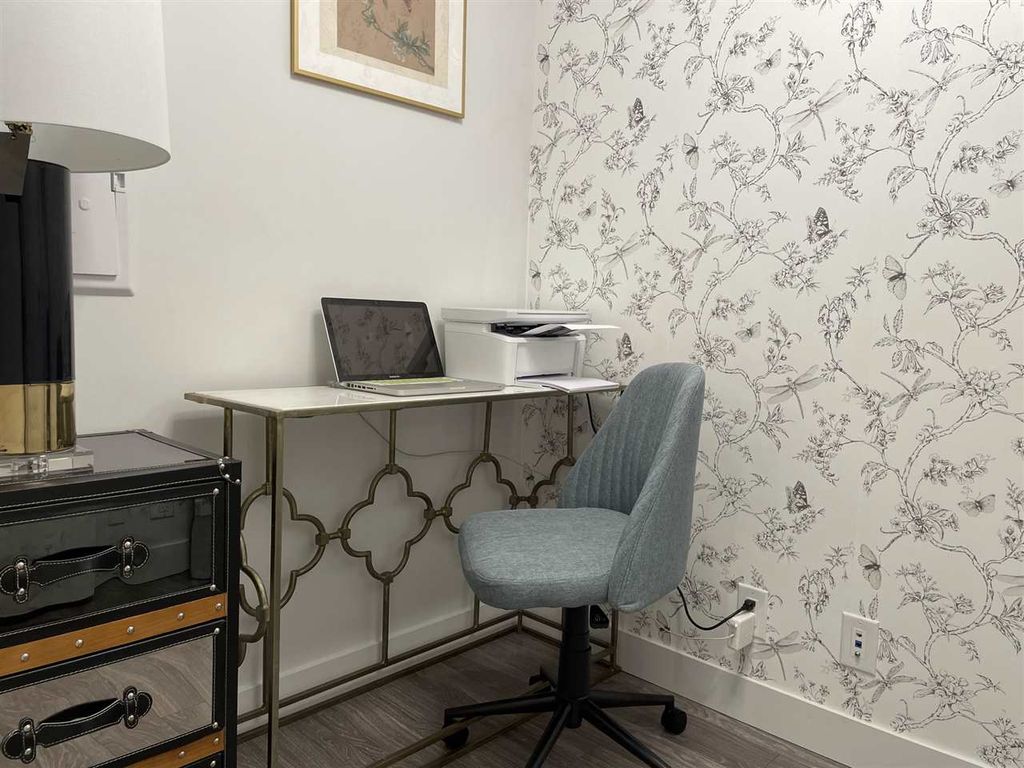 listing image 1102041425075138361