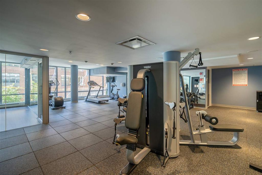 listing image 1104772970290965570