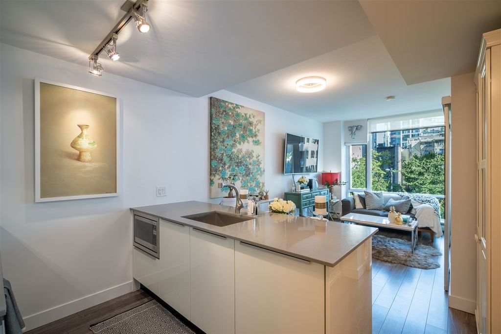 listing image 1100407187384424646