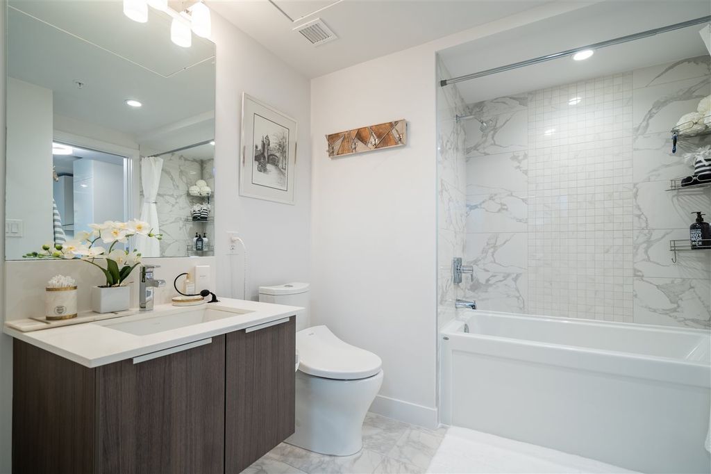 listing image 1106189475326055950