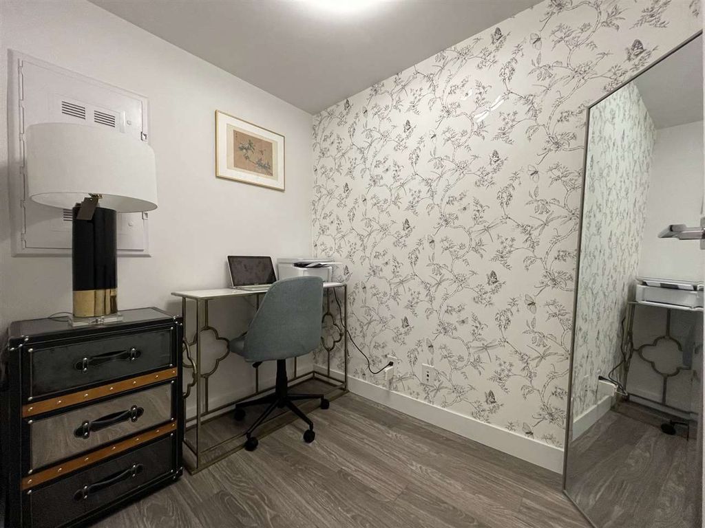 listing image 1106325262702258593