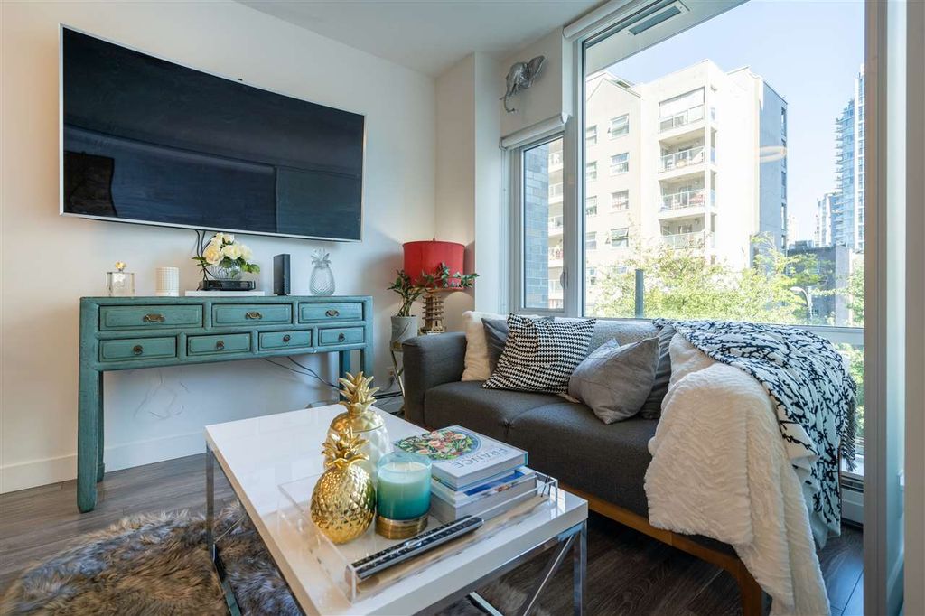 listing image 1105579187232085130